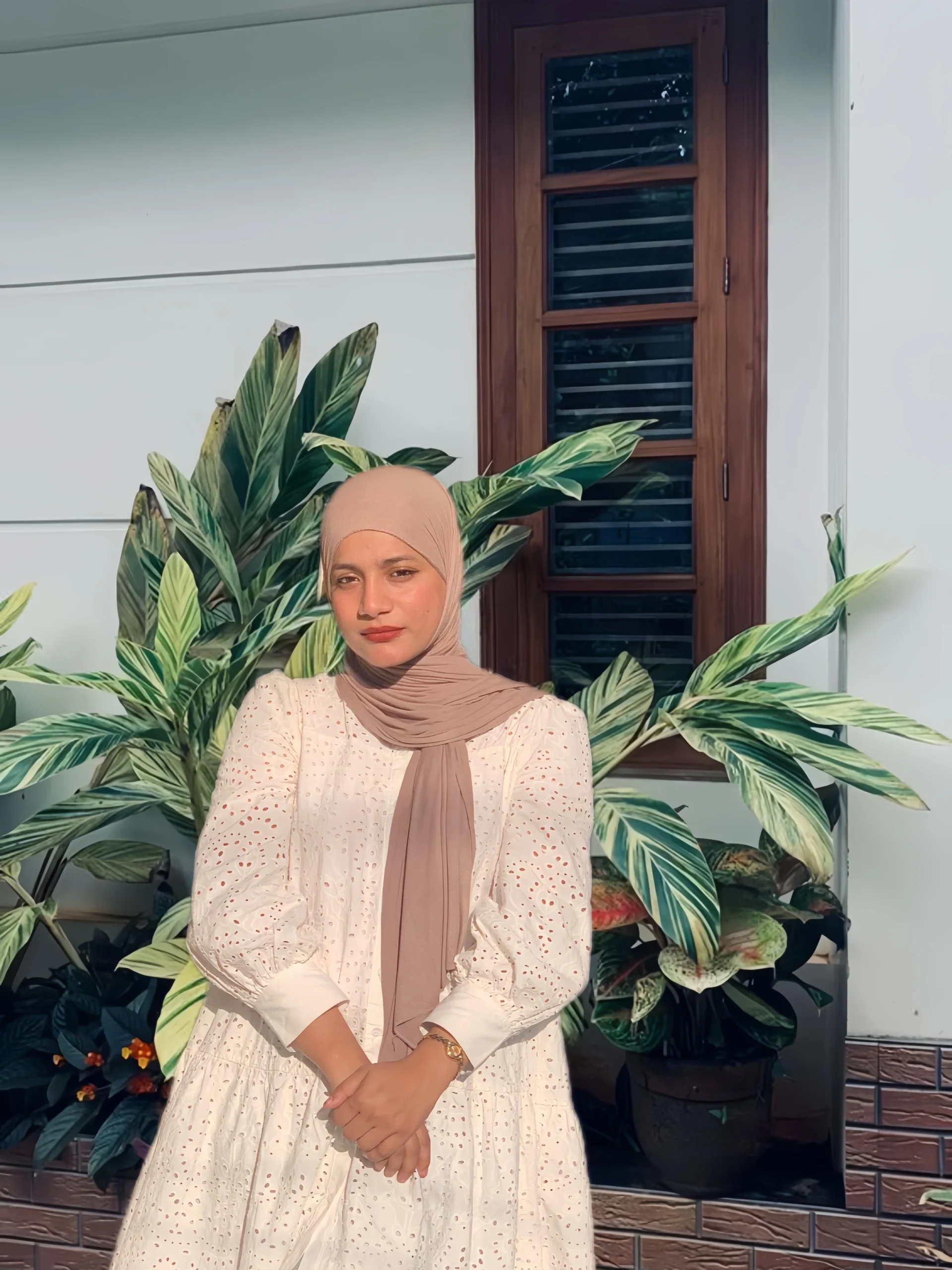 farzaraaz about me profile